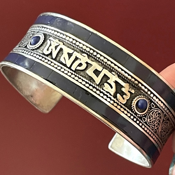 Tibetan Mantra Medicine Bracelet - Picture 3 of 8